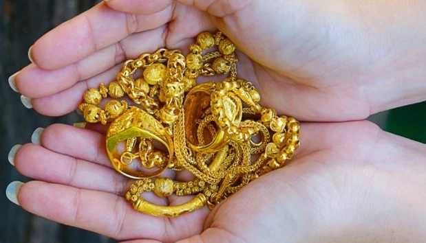 ฝันว่าได้ซื้อทอง