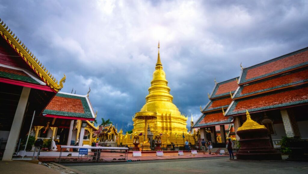 ราศีกันย์ (16 ก.ย. - 15 ต.ค. ธาตุดิน)  วัดพระธาตุหริภุญชัยวรมหาวิหาร จังหวัดลำพูน