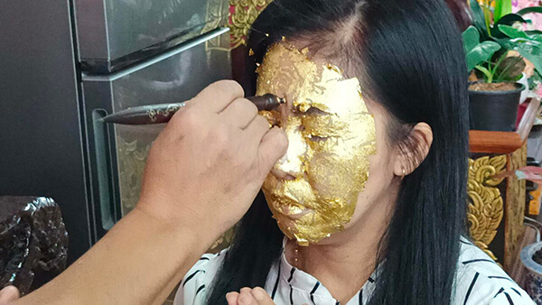 นะหน้าทอง